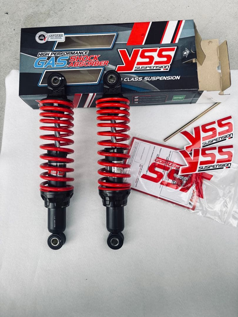 専用　YSS ショックアブソーバー 黒/赤　280 モンキーなど