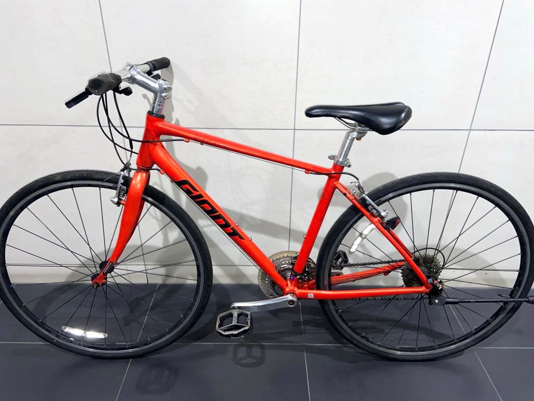 高年式！GIANT escape R3クロスバイク　ジャイアント　エスケープrx