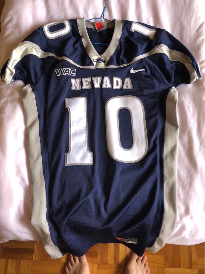 ネバダ大学　コリンキャパニックユニフォーム