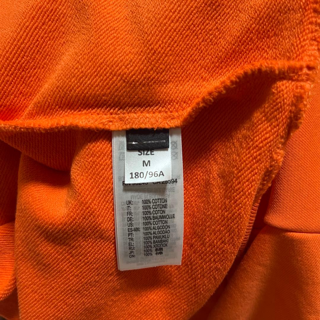 関戸直樹　DIESEL オレンジ パーカー