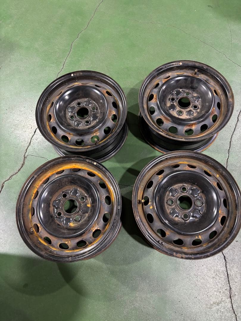 デミオ　純正　14インチ　6j +45 鉄チン