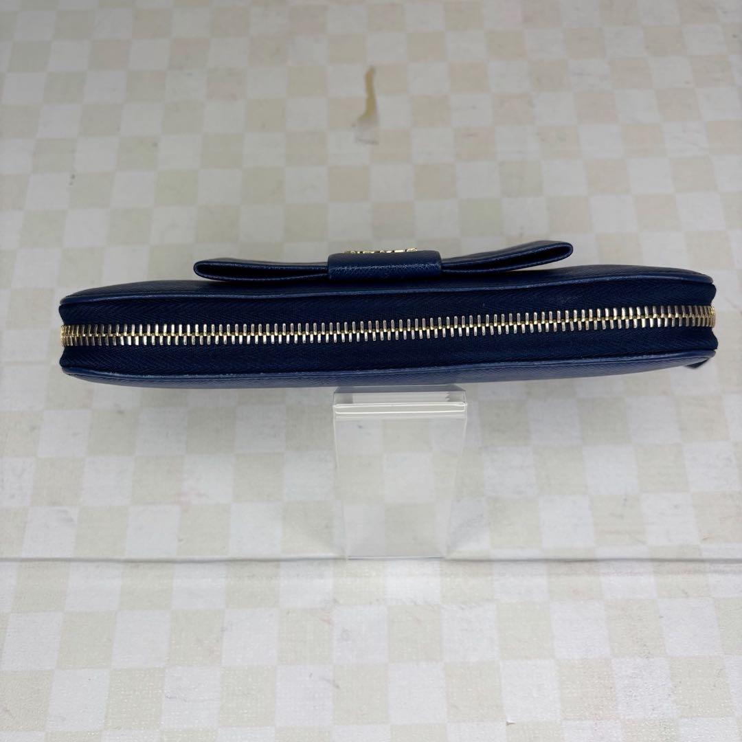 極美品　PRADA プラダ　長財布　ラウンドファスナー　M83