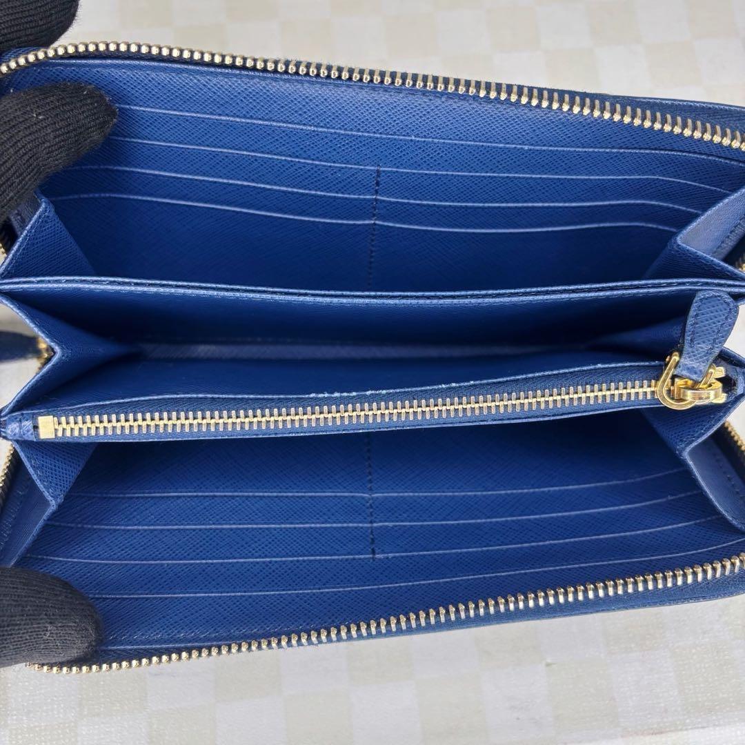 極美品　PRADA プラダ　長財布　ラウンドファスナー　M83