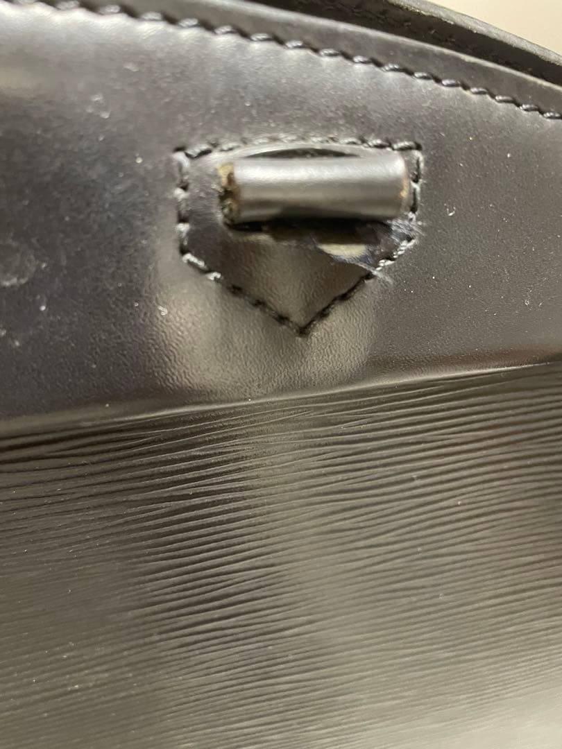 Louis Vuitton エピレザー ビジネスバッグ ブラック