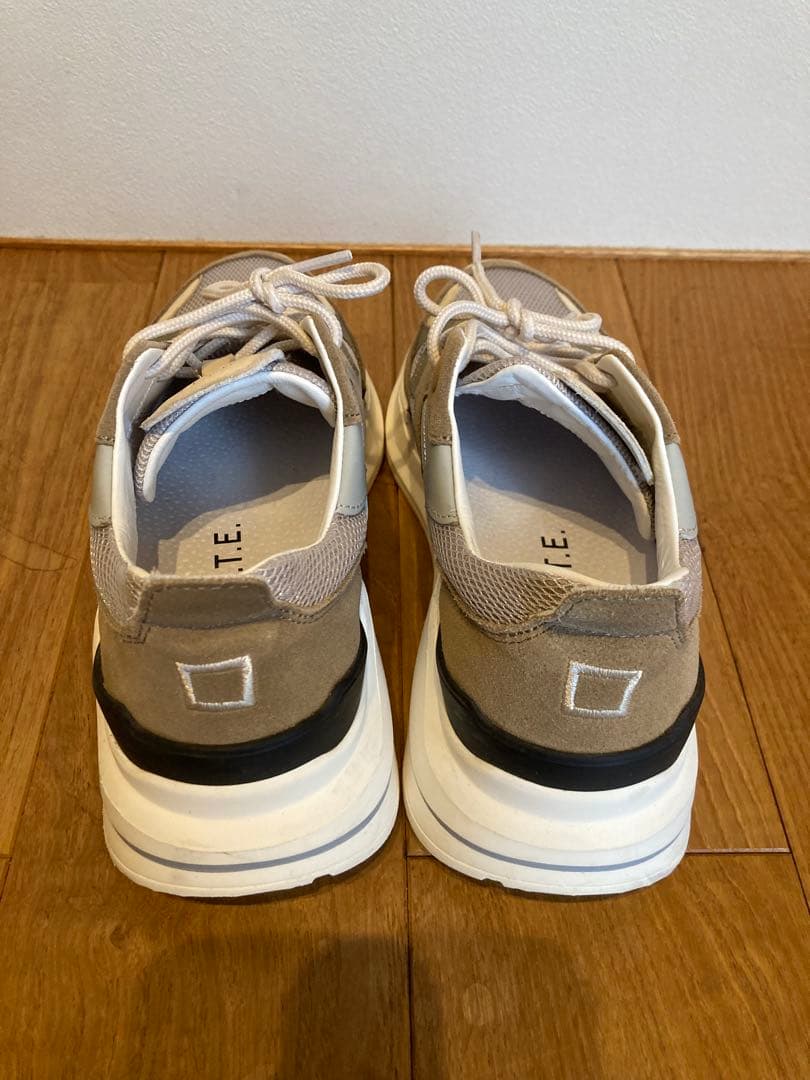 DATE デイト FUGA スニーカー　24.5