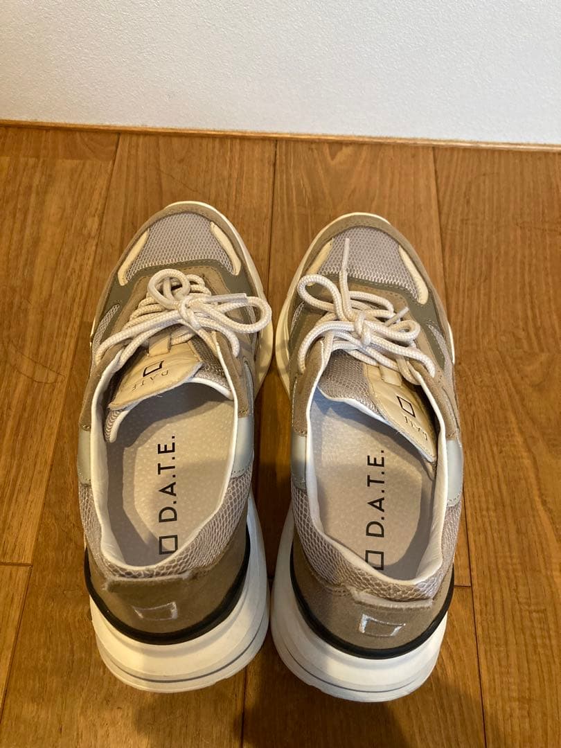 DATE デイト FUGA スニーカー　24.5