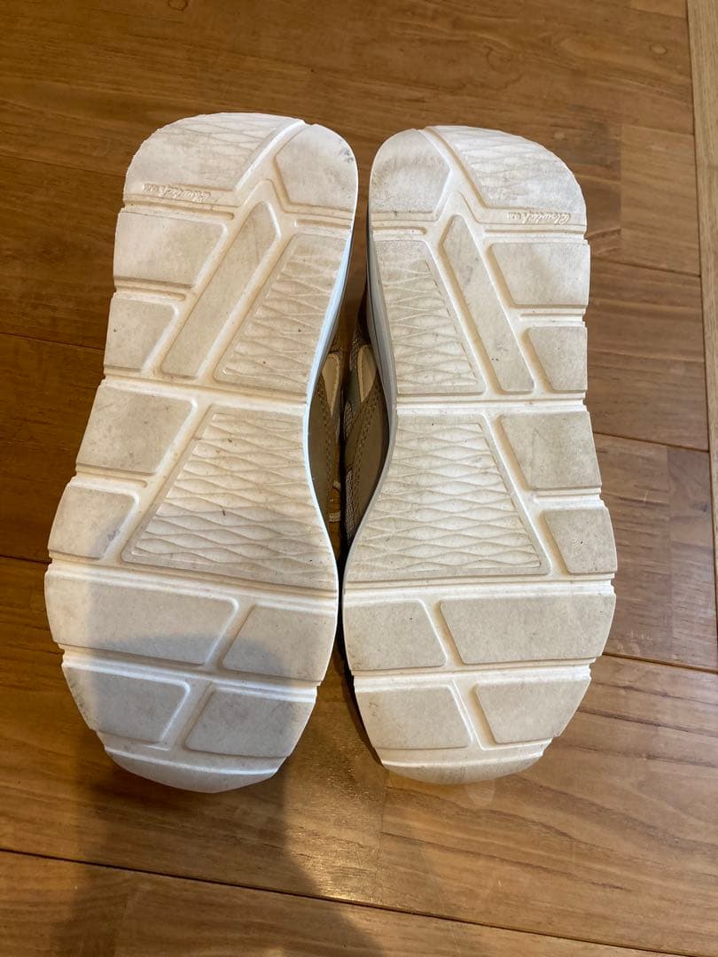 DATE デイト FUGA スニーカー　24.5