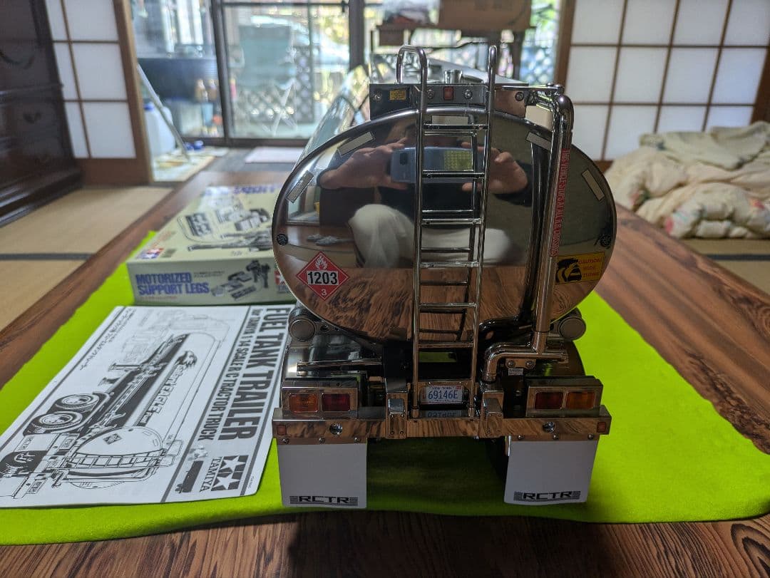 タミヤ　1/14　RC トレーラー用 フューエルタンク　　オートサポートレッグ付