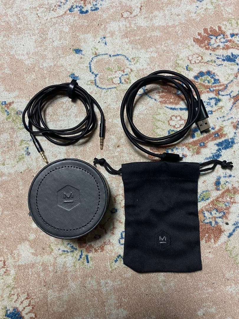 ヘッドホン TAG HEUER Master & Dynamic MW60