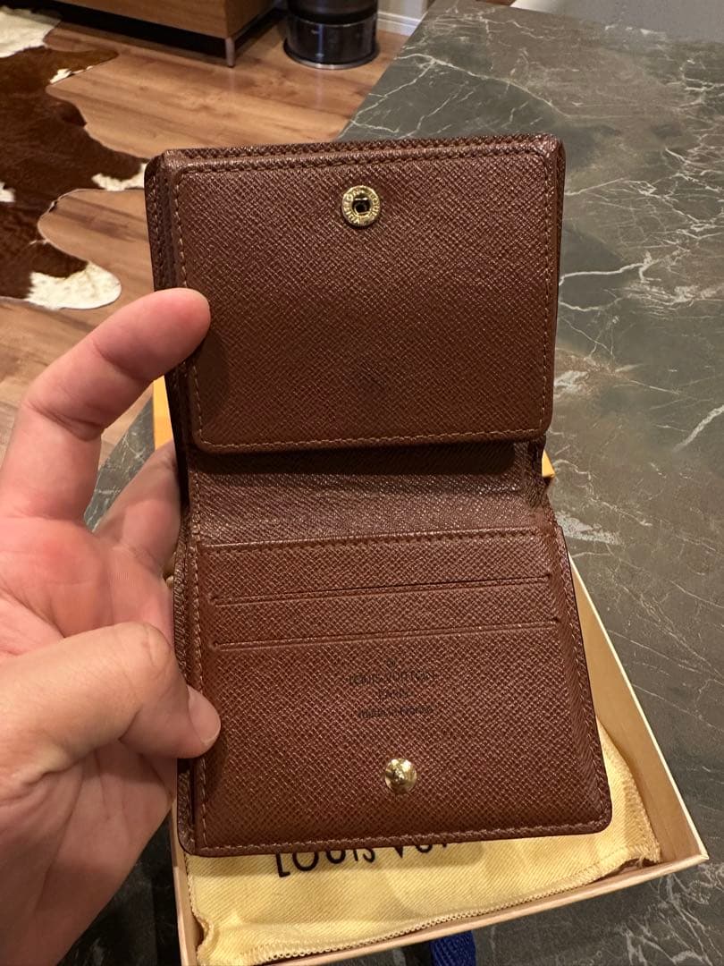 【レア】LOUIS VUITTONモノグラム 折り財布