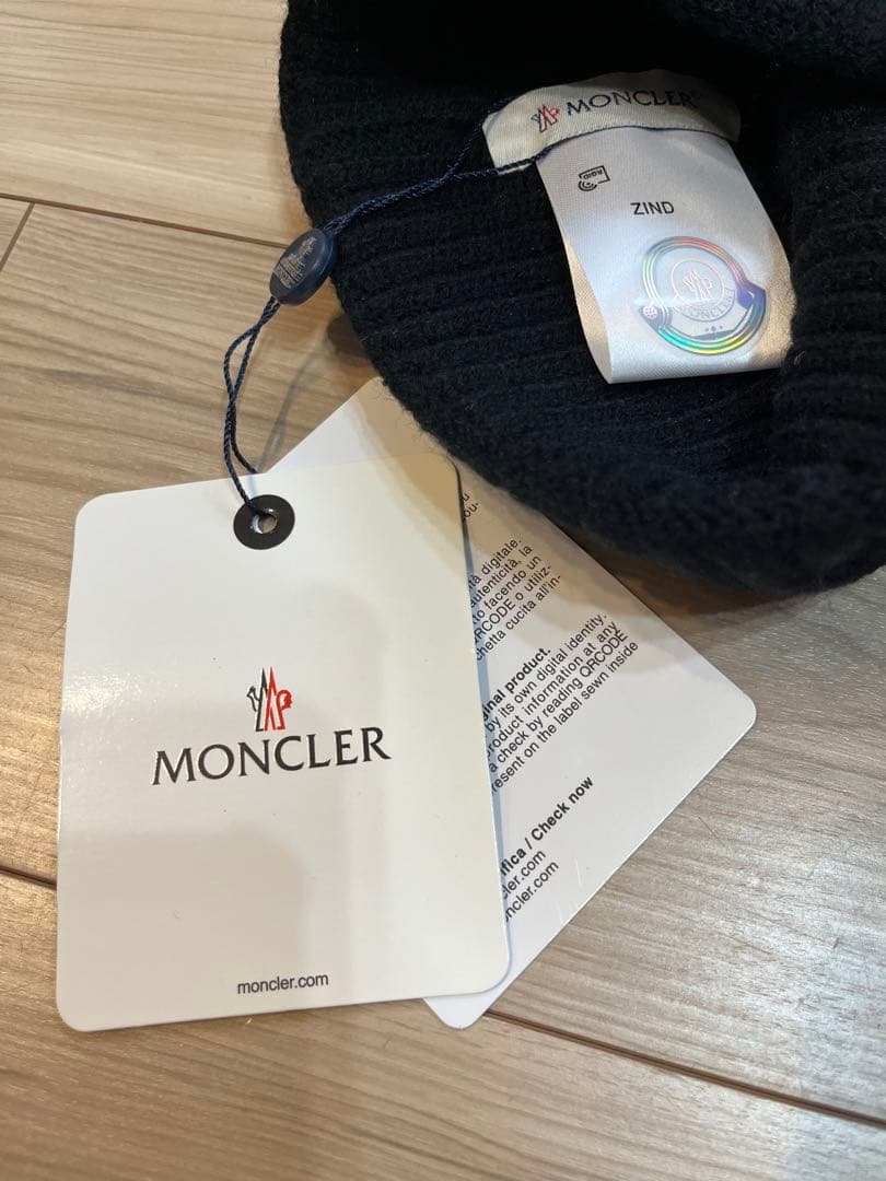 MONCLER ブラック ニット帽 ケーブル編み