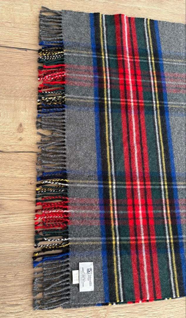 r*n様 Johnstons of Elgin 別注　チェック柄ストール