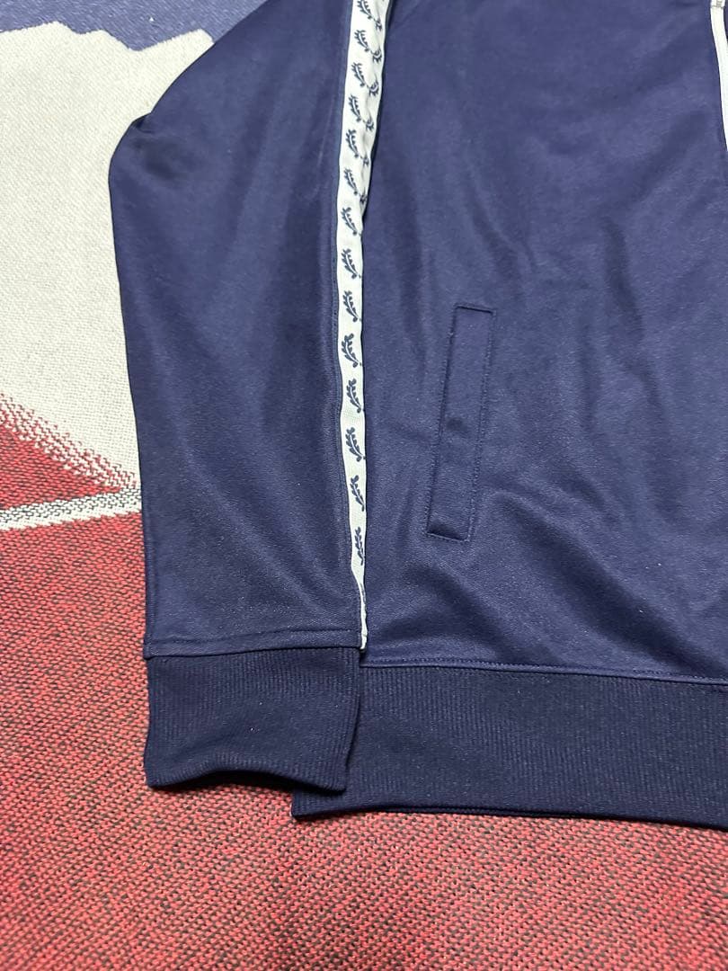 FRED PERRY Taped Track Jacket ネイビー　J6231