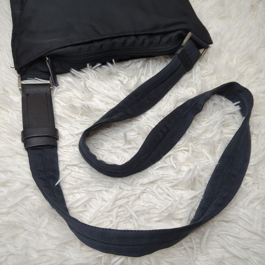 I*O様 美品✨プラダ サコッシュ ナイロン 黒 三角ロゴ シルバー金具 ロゴプ