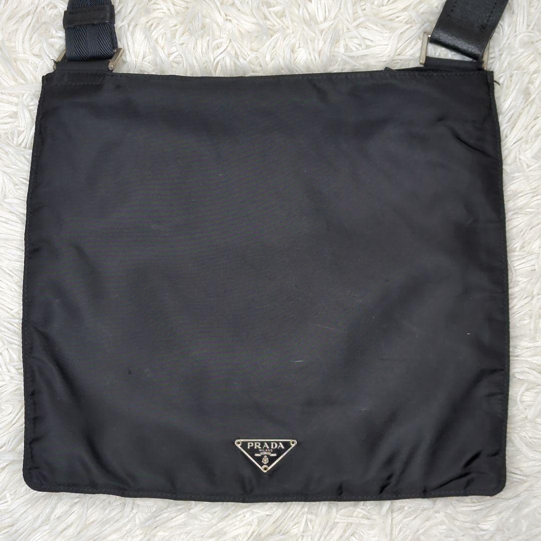 I*O様 美品✨プラダ サコッシュ ナイロン 黒 三角ロゴ シルバー金具 ロゴプ