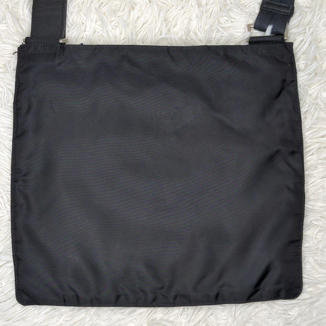 I*O様 美品✨プラダ サコッシュ ナイロン 黒 三角ロゴ シルバー金具 ロゴプ