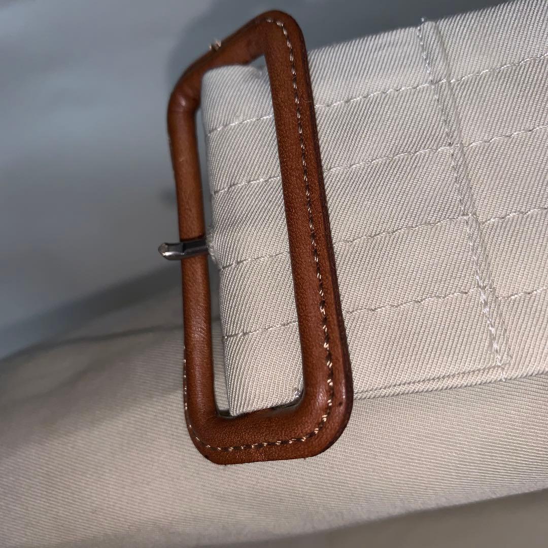 この冬にこだわりの超美品　46 バーバリー　 オフホワイト ロングコート男女兼用