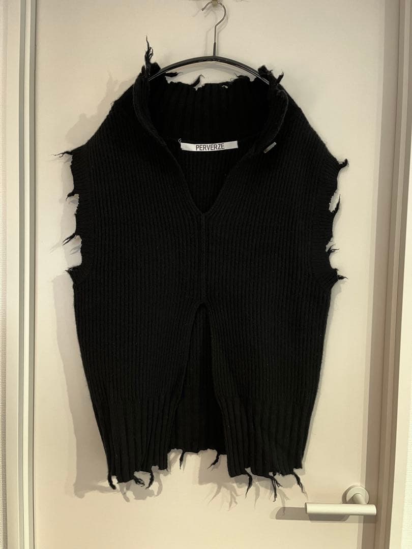 PERVERZE ニットベスト