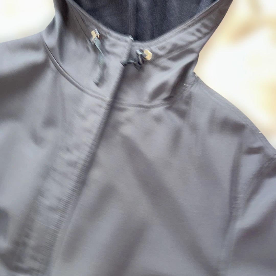 ゆ*り様 トクコ　花柄プリント フード付きジャケット 黒　TOKUKO