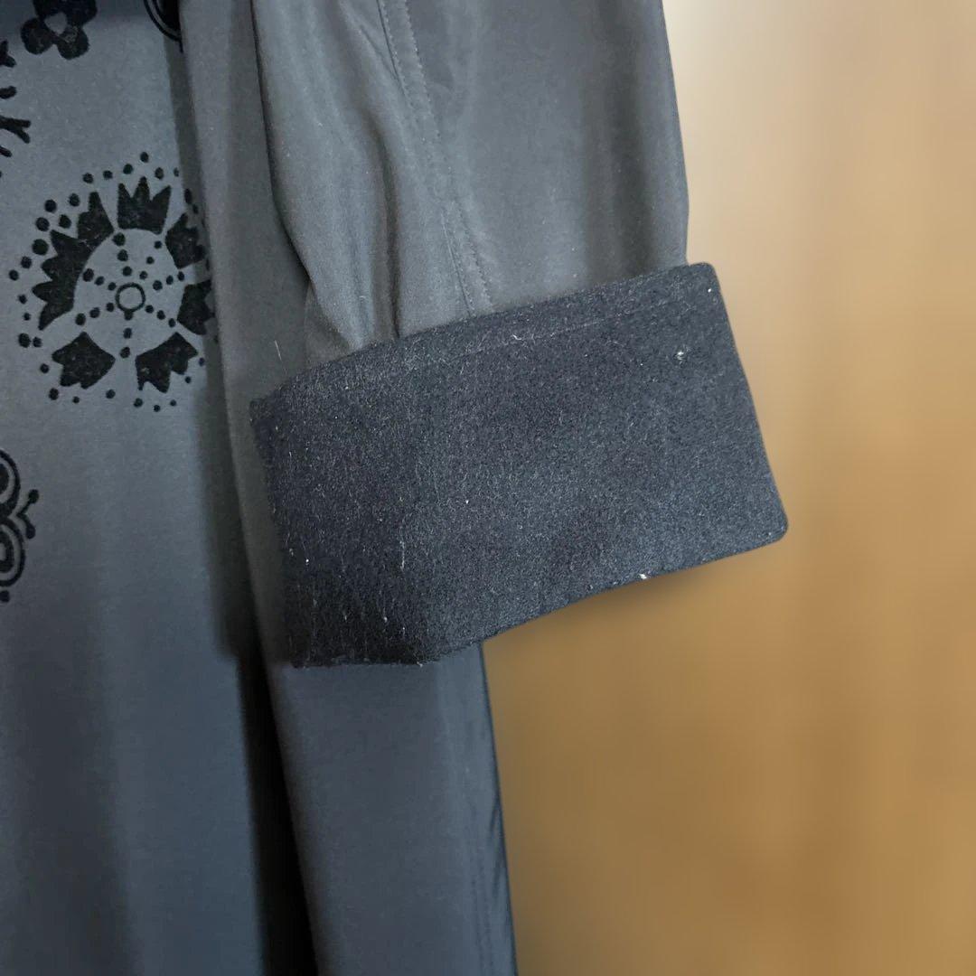 ゆ*り様 トクコ　花柄プリント フード付きジャケット 黒　TOKUKO