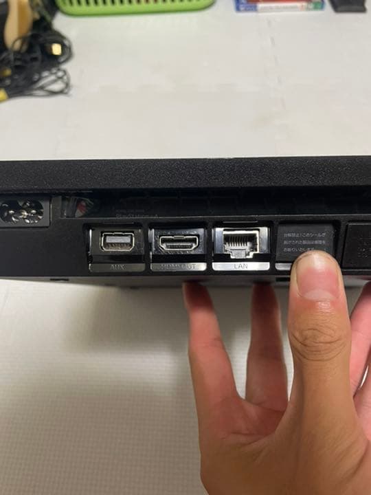 薄型！ps4 1TB！　CUH2000B！　すぐに遊べる！