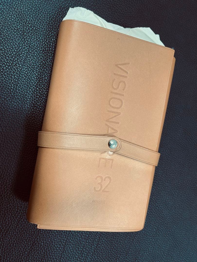 VISIONAIRE 32 WHERE? HERMES 革ケース入りポストカード