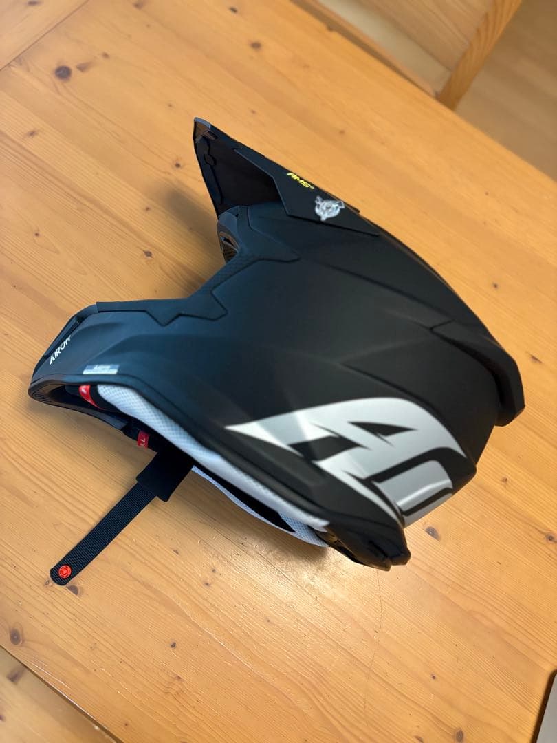 Airoh フルフェイスヘルメット マットブラック