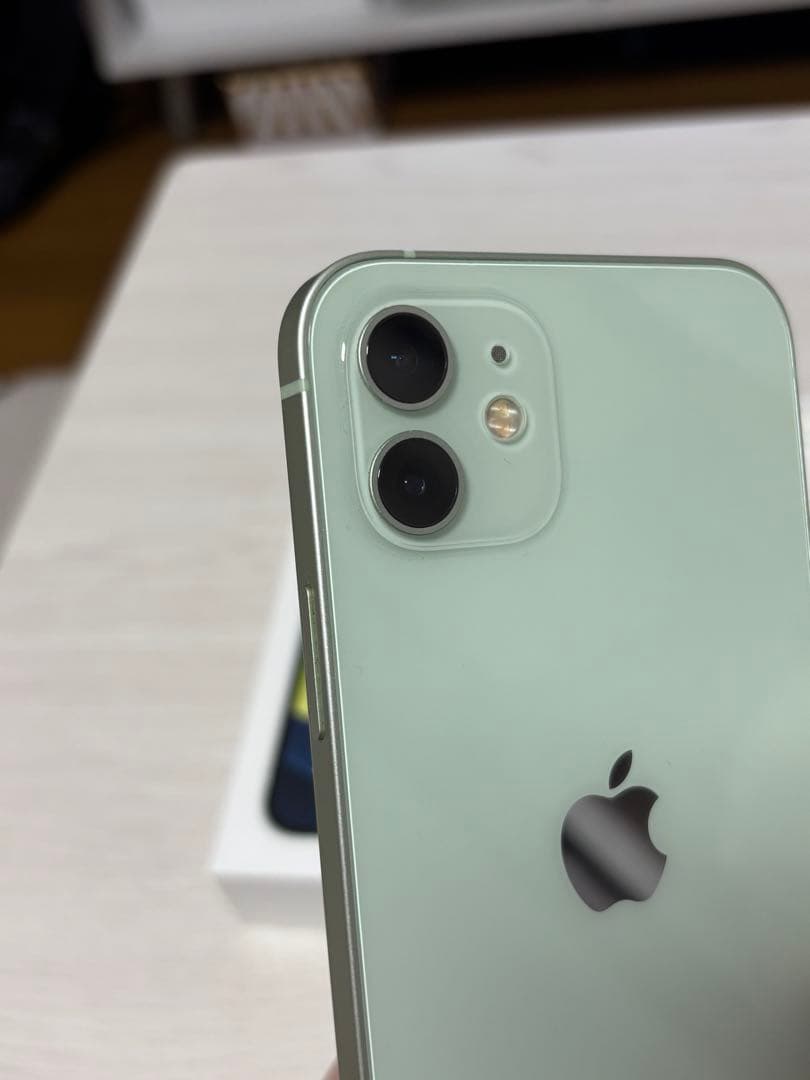 Zoro　iPhone 12 グリーン 本体　中古　スマホ