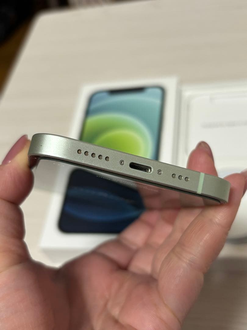Zoro　iPhone 12 グリーン 本体　中古　スマホ
