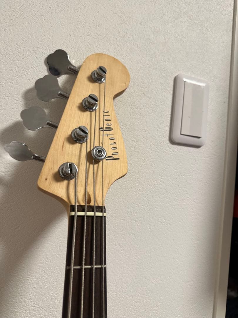 フォトジェニック4弦エレキベース