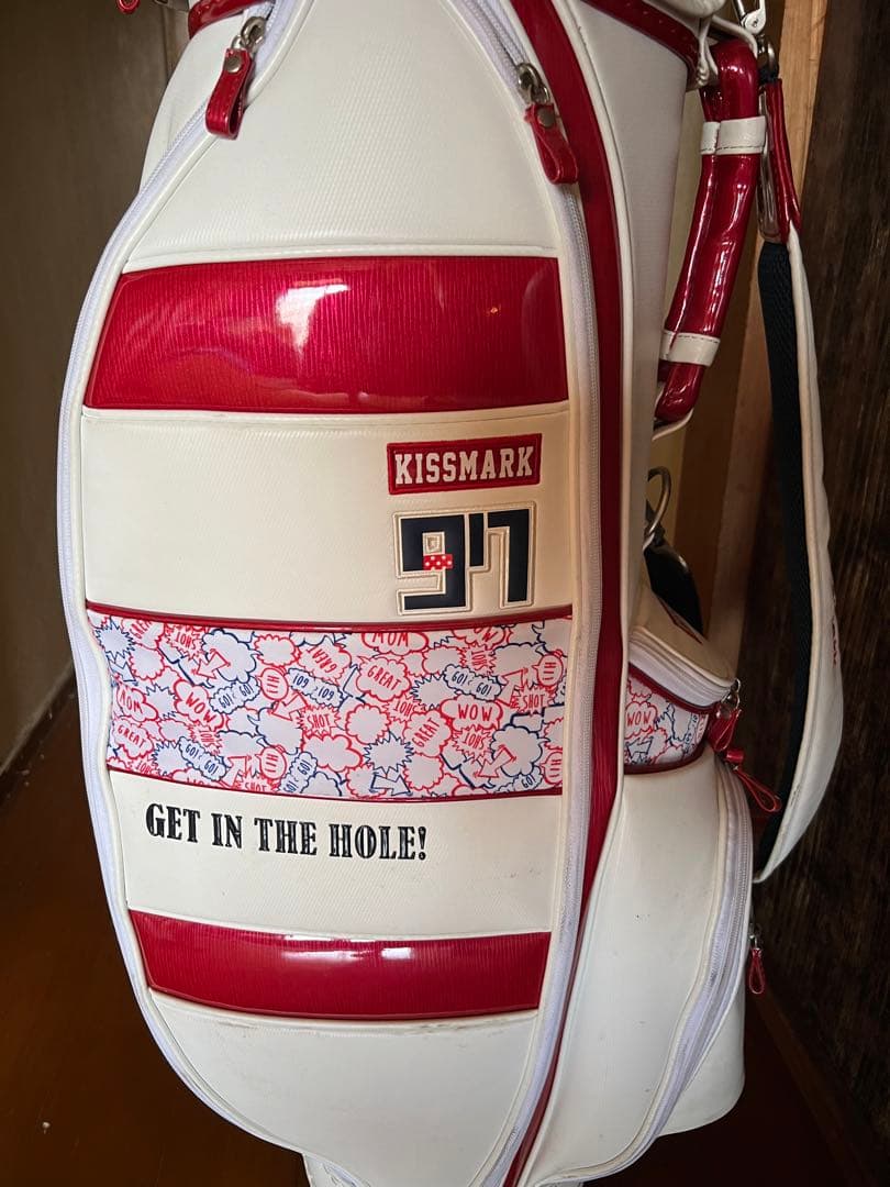 キスマーク ゴルフバッグとオノフのアイアンセットです5番6番7番8番9番pです。