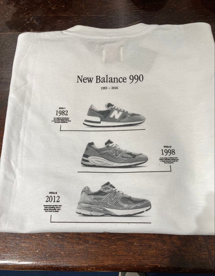 トップス BEAMS New Balance Washed graphicT-shirts