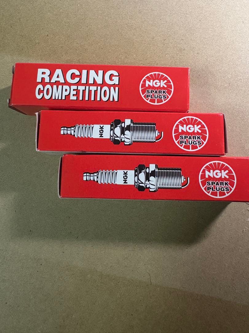 HA36S用　NGKのレーシングプラグR2556G-8 3本セット