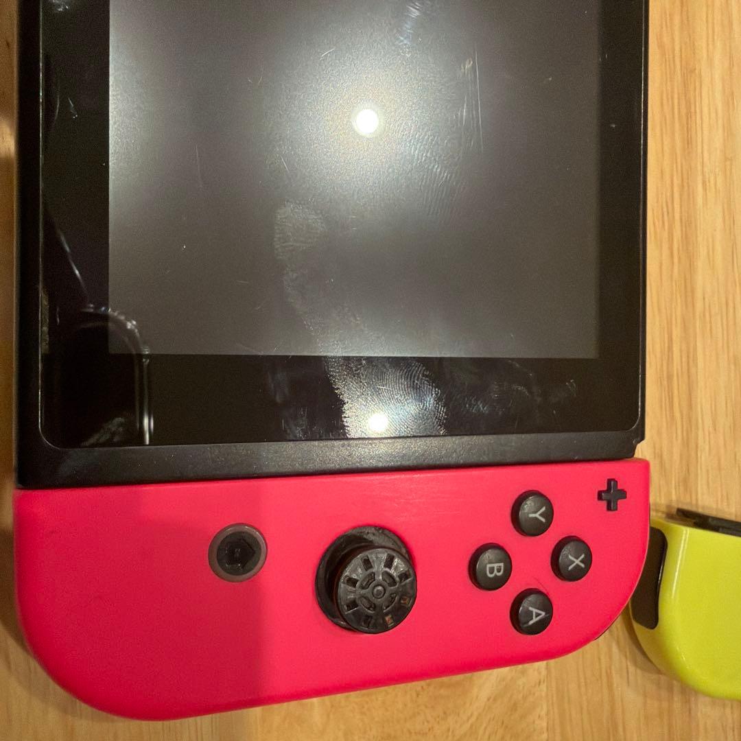 ジャンク出品Switch とSwitchLight本体 Joy-Con