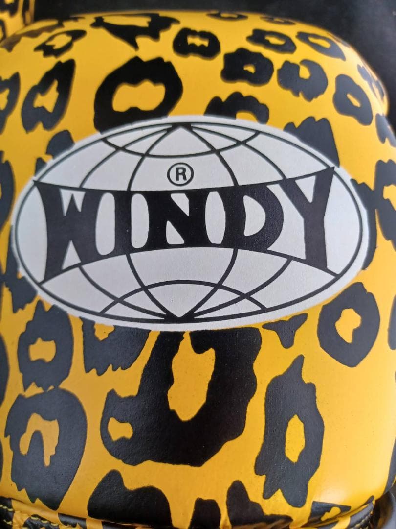 【未使用新品】　WINDY　ボクシンググローブ　16オンス　レオパード柄