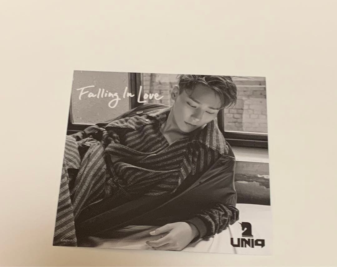 【UNIQ】Falling In Love 日本版　※特典カード付 ソンジュ