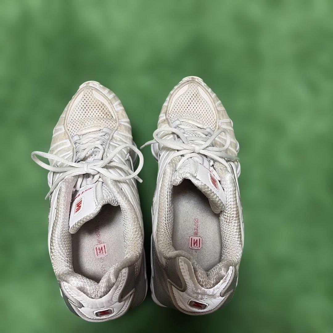 メ*メ様 Nike Shox tl ホワイトスニーカー　23.5センチ