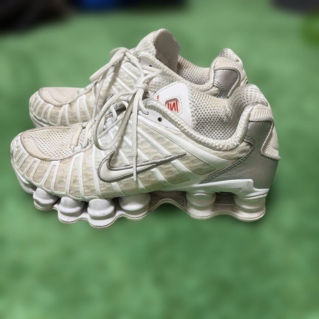 メ*メ様 Nike Shox tl ホワイトスニーカー　23.5センチ