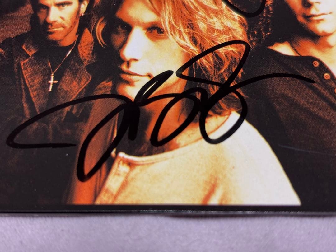 レア　bon jovi 直筆　サイン　CD ボンジョビ　ボンジョヴィ