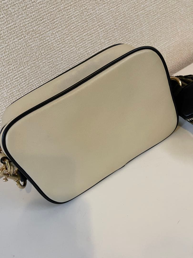 美品✨MARC JACOBS ショルダーバッグ アイボリー