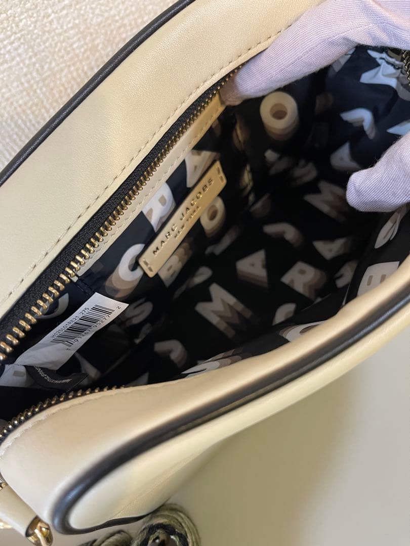 美品✨MARC JACOBS ショルダーバッグ アイボリー
