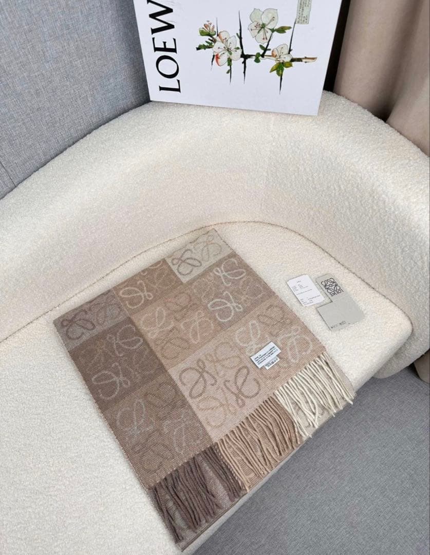 LOEWE ロエベ マフラー アナグラム