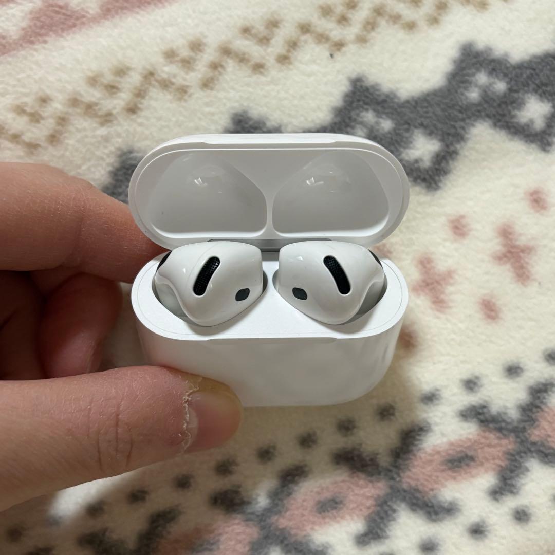 AirPods 第4世代 正規品 ほぼ未使用 箱・説明書あり