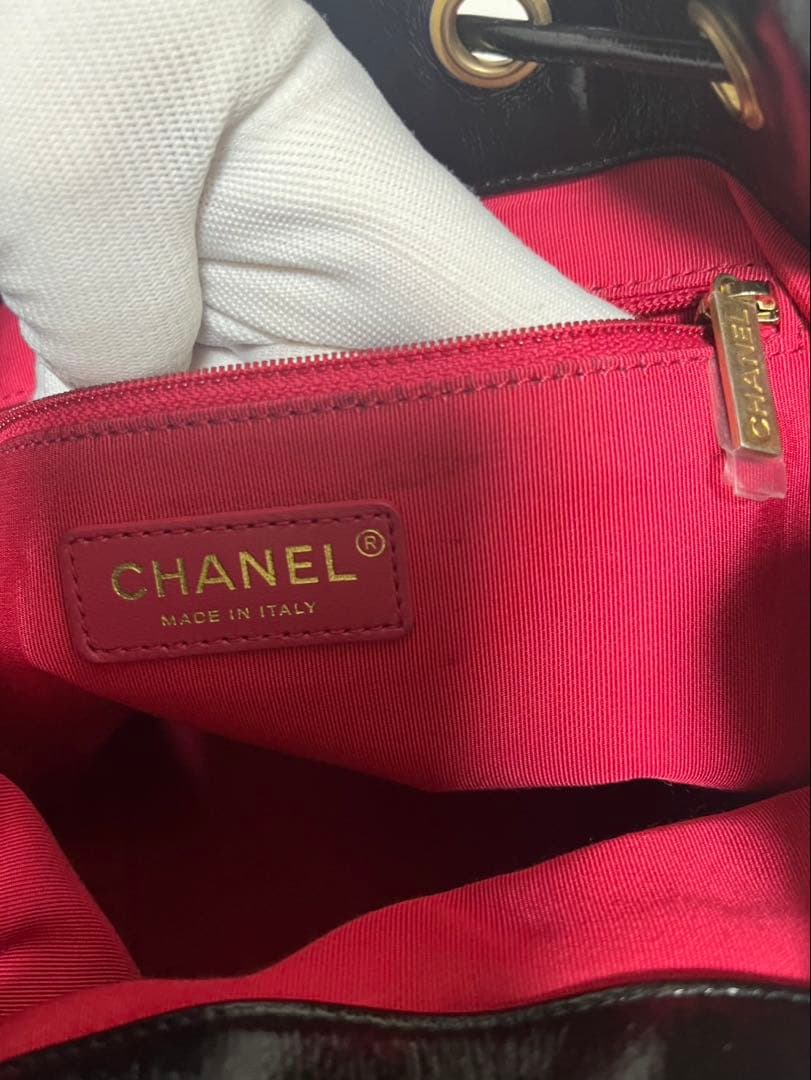 CHANEL シャネル　エナメル巾着型　チェーンショルダーバッグ　30番台