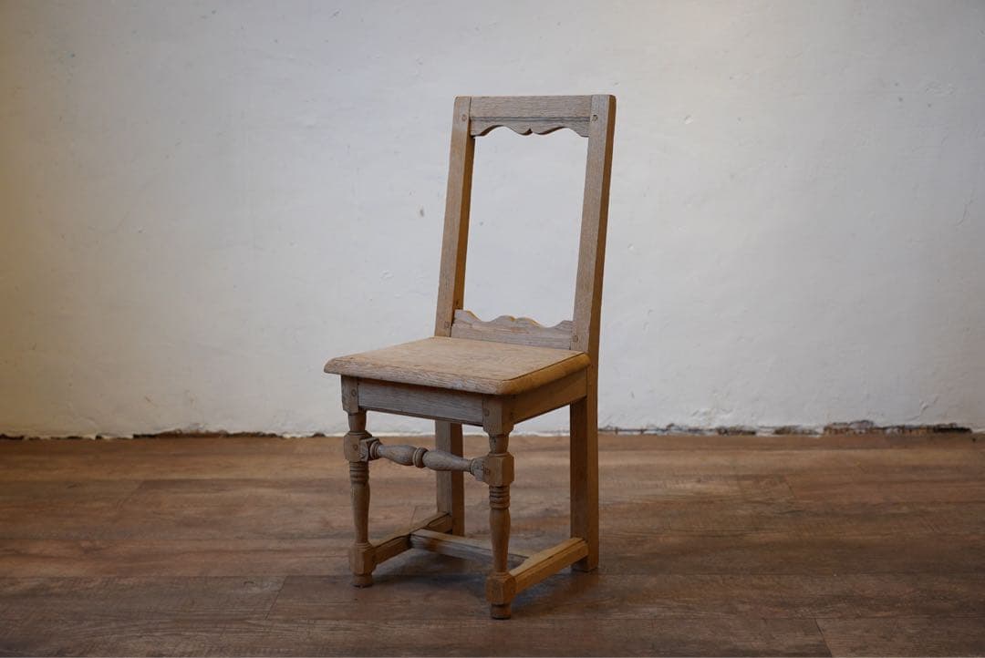 フランスアンティーク　ロレーヌチェア 古い木製の椅子 イス ダイニングチェア