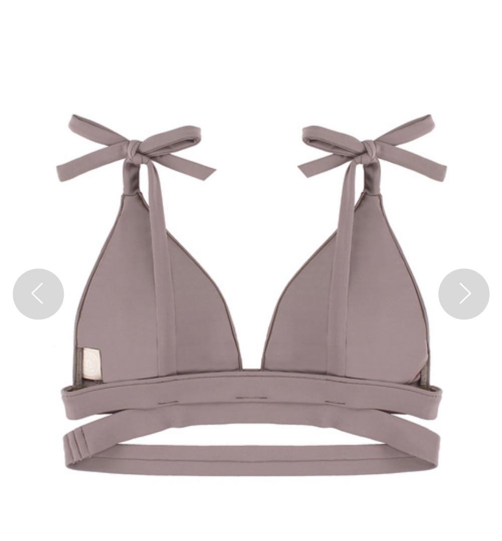 ALEXIA STAM ♡ 上のみ三角ビキニトップのBrooke