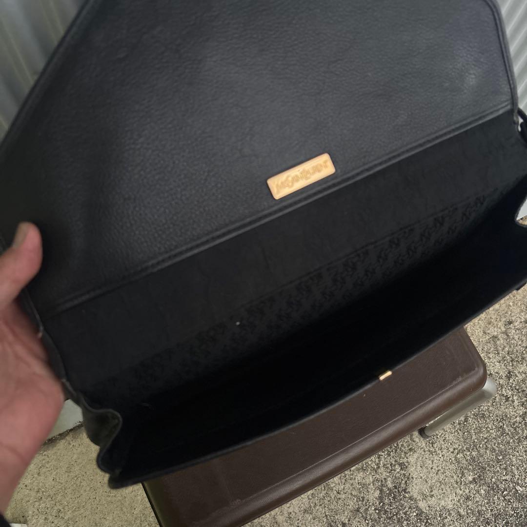 イヴサンローラン　ショルダーバッグ 2way カサンドラロゴ