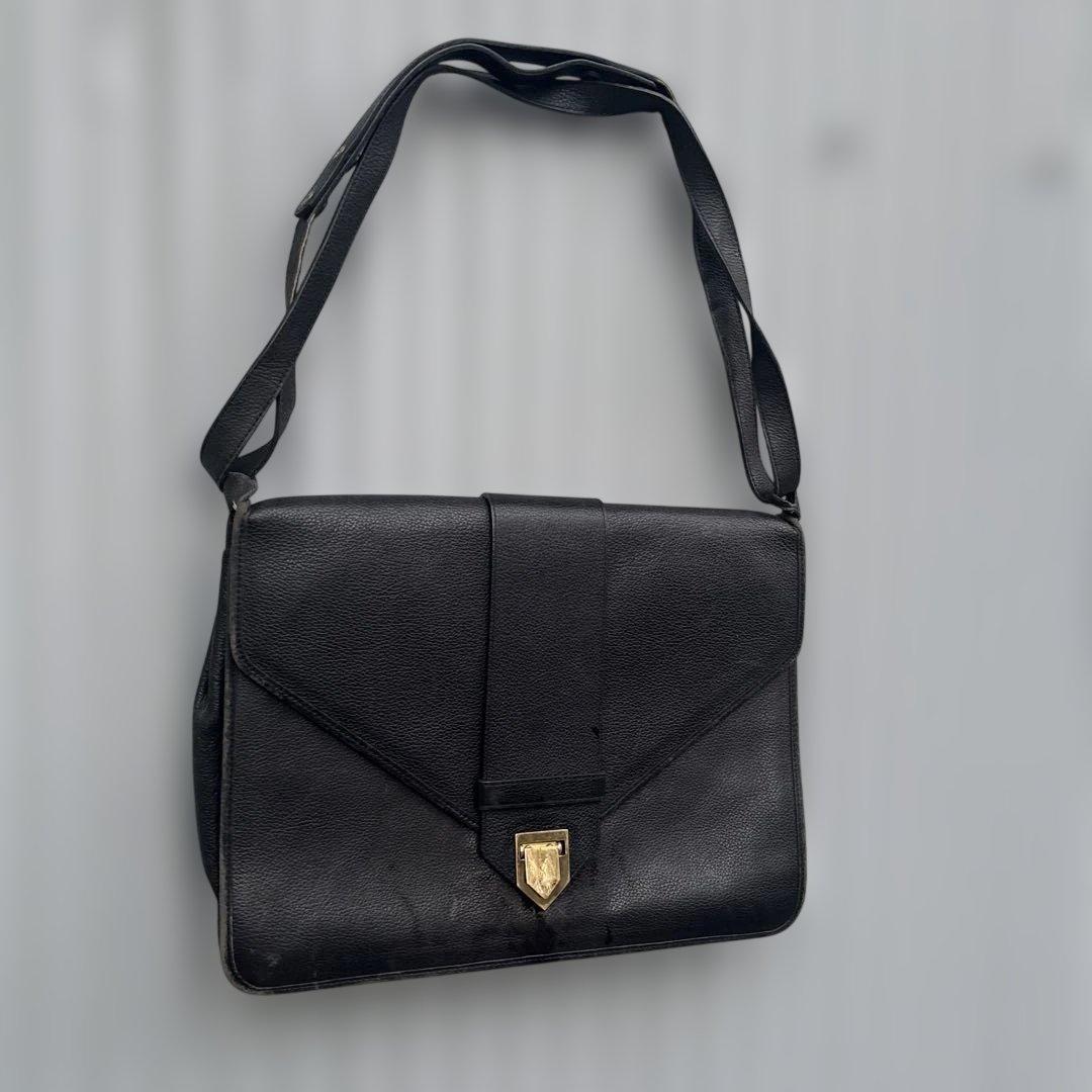 イヴサンローラン　ショルダーバッグ 2way カサンドラロゴ