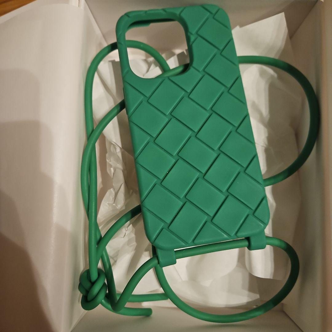BOTTEGA VENETA グリーンシリコンケース