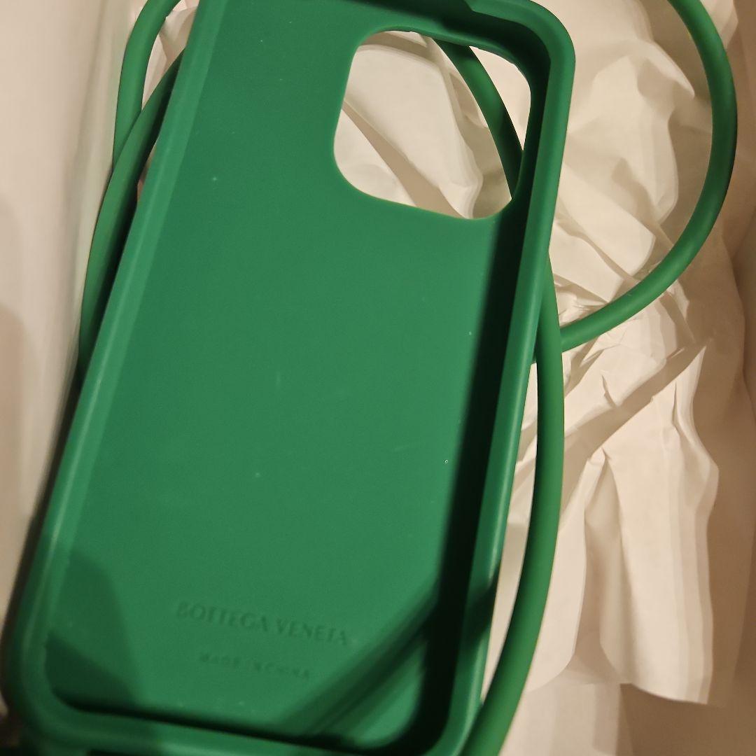 BOTTEGA VENETA グリーンシリコンケース